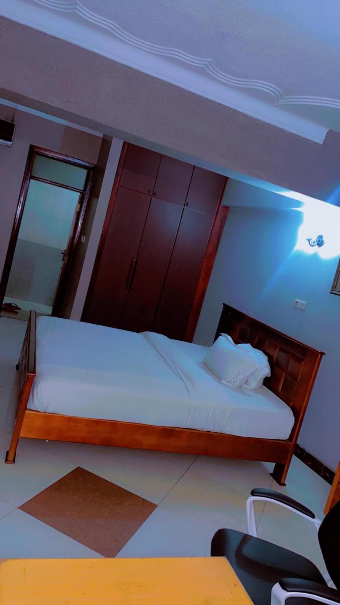 Super Paradise Hotel Кампала Экстерьер фото